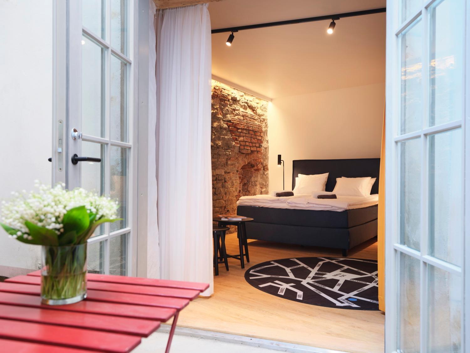 Lj5 - Old Town With Exclusive Shared Roof Terrace